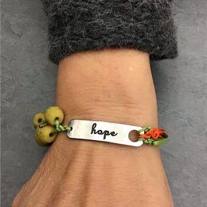 NWOT Beautiful “Hope” Bracelet